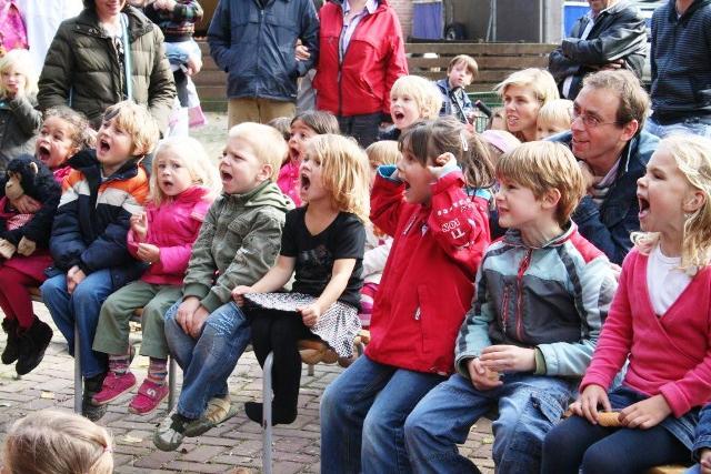 Poppenkast Stromboli, Spanning en sensatie voor Jong en oud